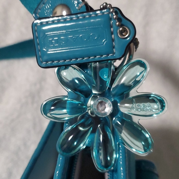 Coach Body Bag - Picture 6 of 11